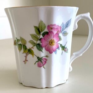 ROYAL GRAFTON BONE CHINA MUG WITH TWO PINK FLORAL MOTIFS AND GOLD TRIM